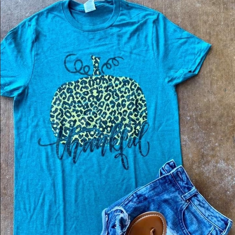 Leopard pumpkin tee